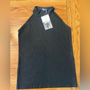 Milan Kiss Black Top